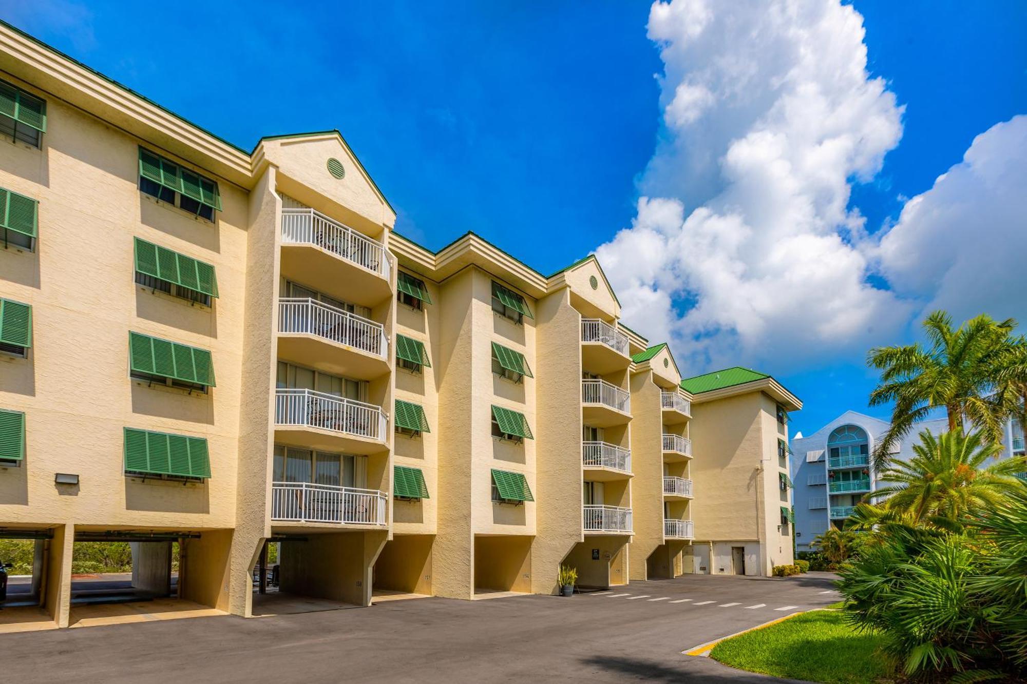 Sunrise Suites Big Kahuna Suite #202 Key West Bilik gambar